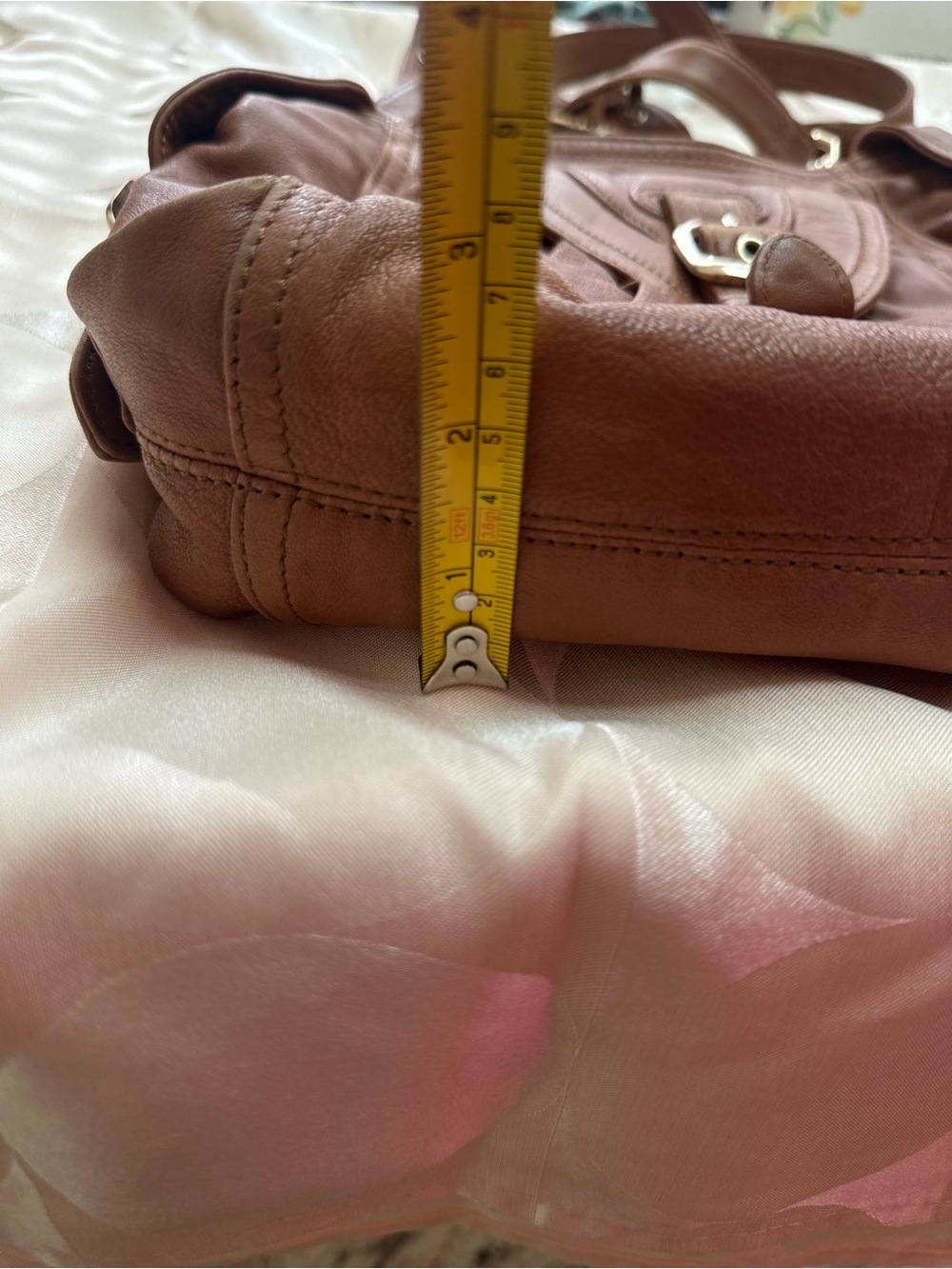 Junior Drake Brown Leather Shoulder Bag - Picture 11 of 11